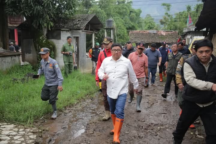 Bupati Tinjau Banjir